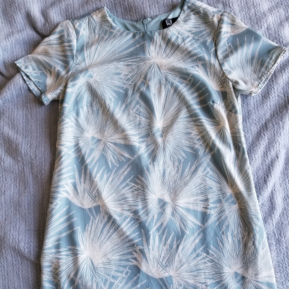 Light Blue Floral Lulus Dress with Lining Size S